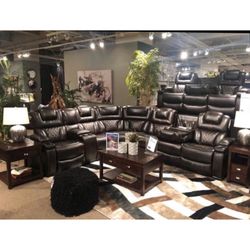 Power Reclining Sectional With Adjustable Headrest USB Port 
