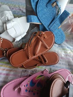 Sandals For Women And Girls 12 Pairs72