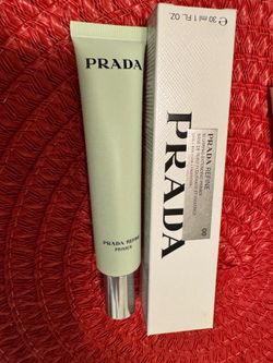 PRADA REFINE 00 1oz 30mL BLURRING EXTENDING PRIMER BASE DE TEINT FLOUTANTE ET FIXATRICE