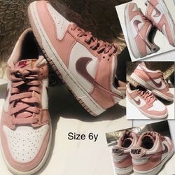 Nike Dunk Low Velvet Size 6 YOUTH Like New 77064 Area Code 