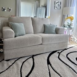 Single Loveseat