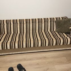  Free sofa with storage