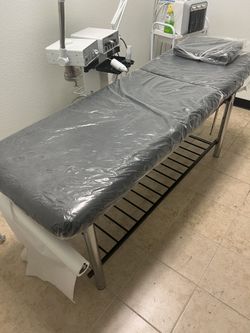 Facial /massage Bed