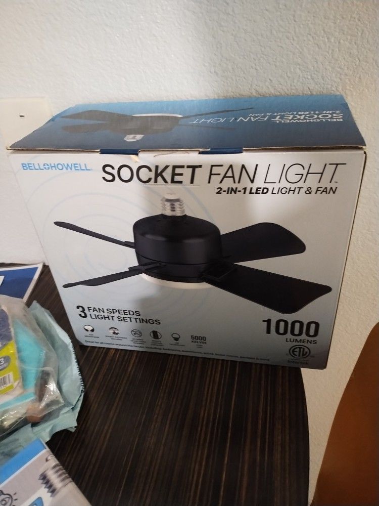 Socket Fan Light 
