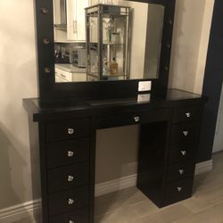Vanity Desk With Mirror         