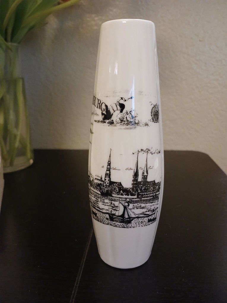 Hamburg Vase 