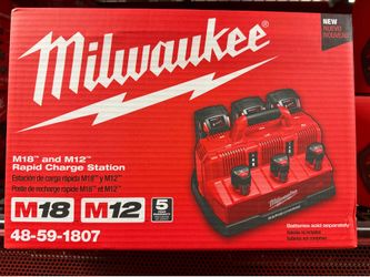 Milwaukee M18 and M12 Rapid Charge Station 48-59-1807