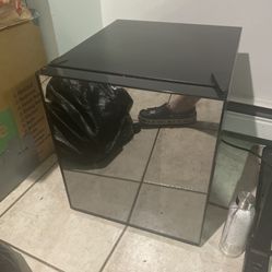 Avanti Mini Fridge Used Once