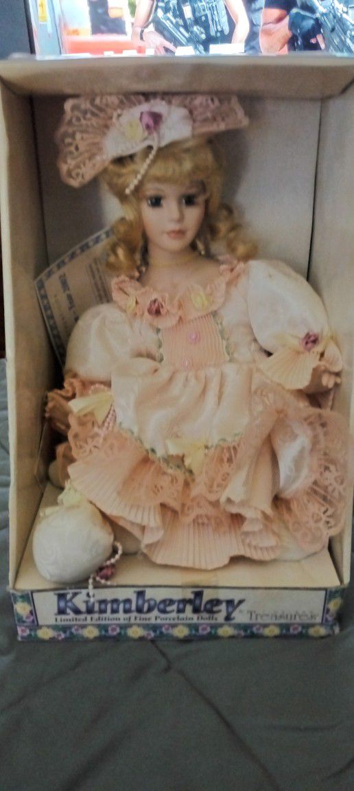 KIMBERLEY BY TIMELESS TREASURES - PORCELAIN DOLL - 2002 $25