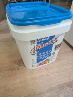 Mapei Flexcolor CQ grout (3% used, opened just yesterday)