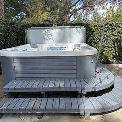 Aurora XLT Hot Tub (2001)