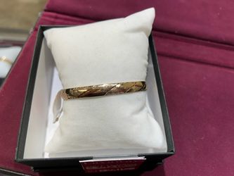 Gold bracelet
