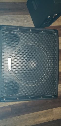 Powered subwoofer
