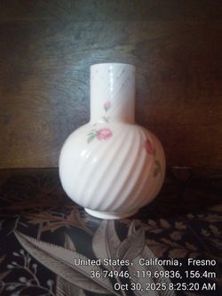 Sweetheart Rose Vase Mikasa 