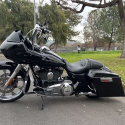 2013 Road Glide - Too Many Extras To List