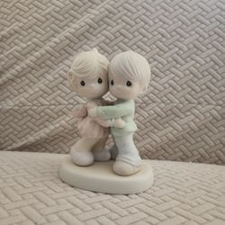 Precious Moments "Hug One Another"