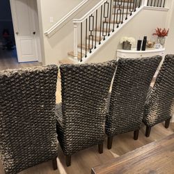 Free Mor Furniture Wicker Dining Chairs 