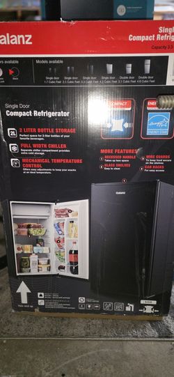 Compact refrigerator 