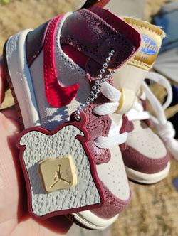 2 Pairs Lot Retro 1s Jordans 5c 6c