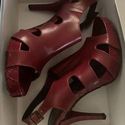 Donald J Pliners Ladies Calf Leather Heels Size 8.5