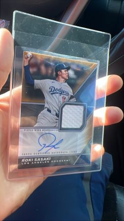Roki sasaki /50 relic auto