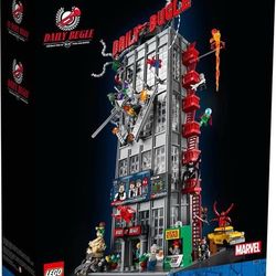 DISCONTINUED DAILY BUGLE LEGO SET