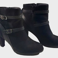 (White Mountain)- Black Heel Boots