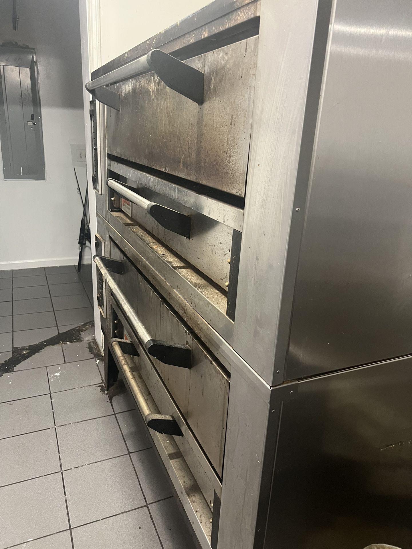 Pizza Ovens 