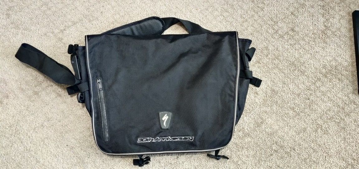 Large Specialized Messenger Bag