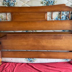 Bed frame - Full - Wooden Frame 