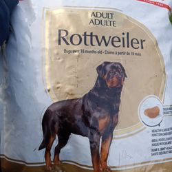 ROYAL CANIN ROTTWEILER Adult Dog Food 30lb Bag