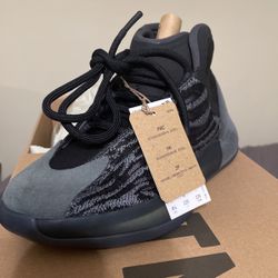 Yzy Qntm Onyx