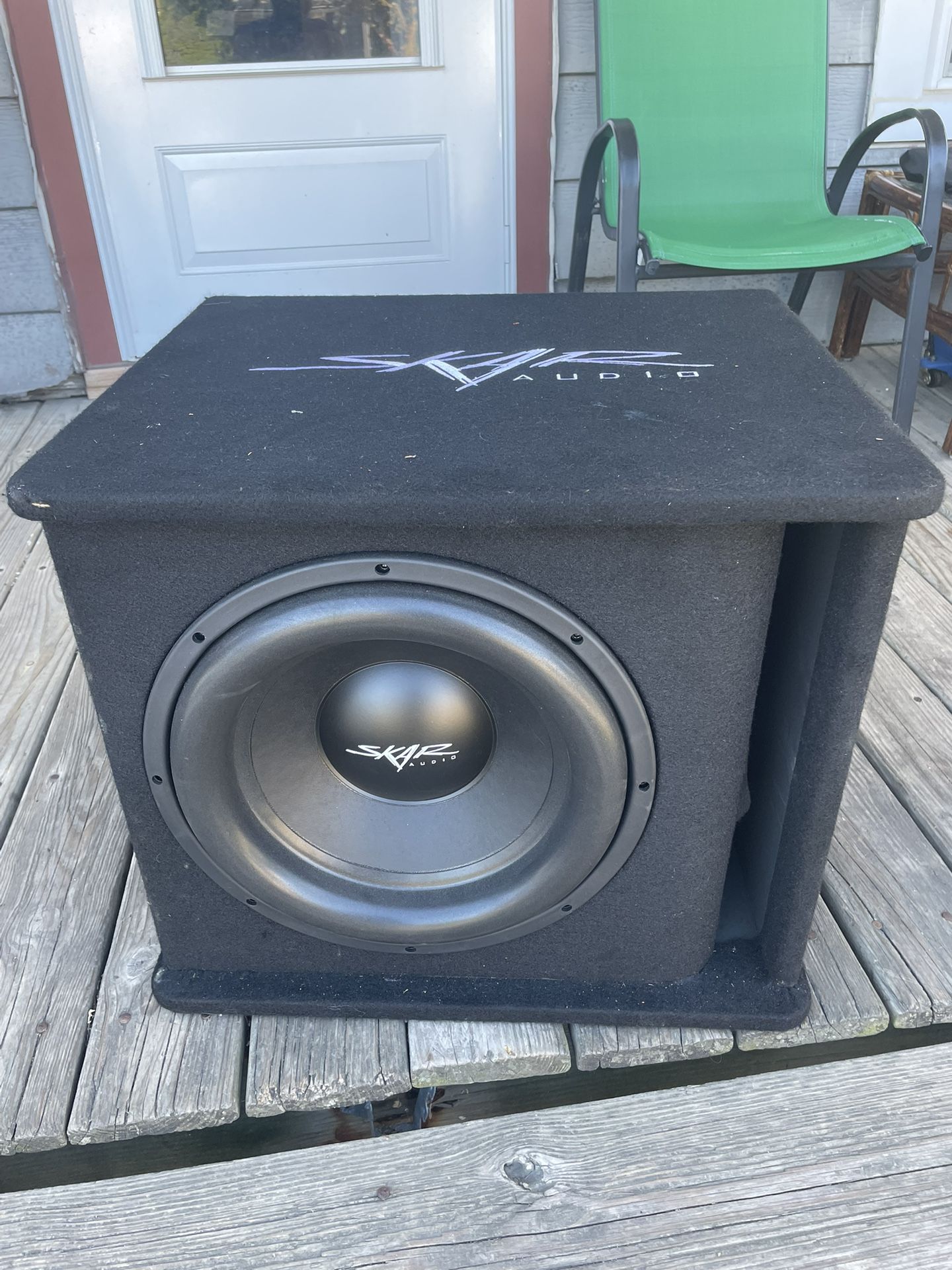 Skar SDR Series Single 15-Inch Dual 2-ohm Loaded Subwoofer Enclosure