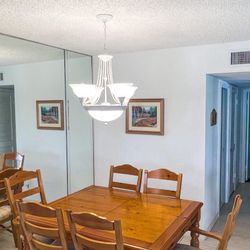 Dining table with 6 chairs 