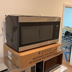 Amana Microwave 30”