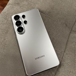 S26 ultra unlocked bought straight from Samsung  trade only!!!