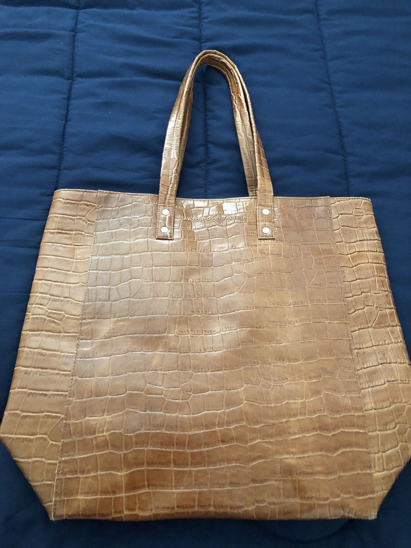 Antonio Valeria Tote Purse