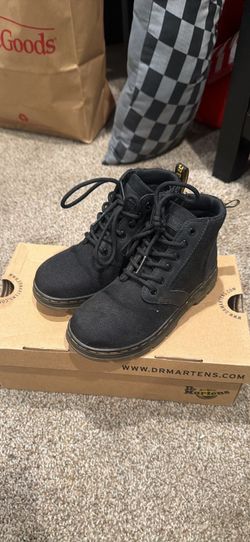 Size 13c Dr  martens new boots
