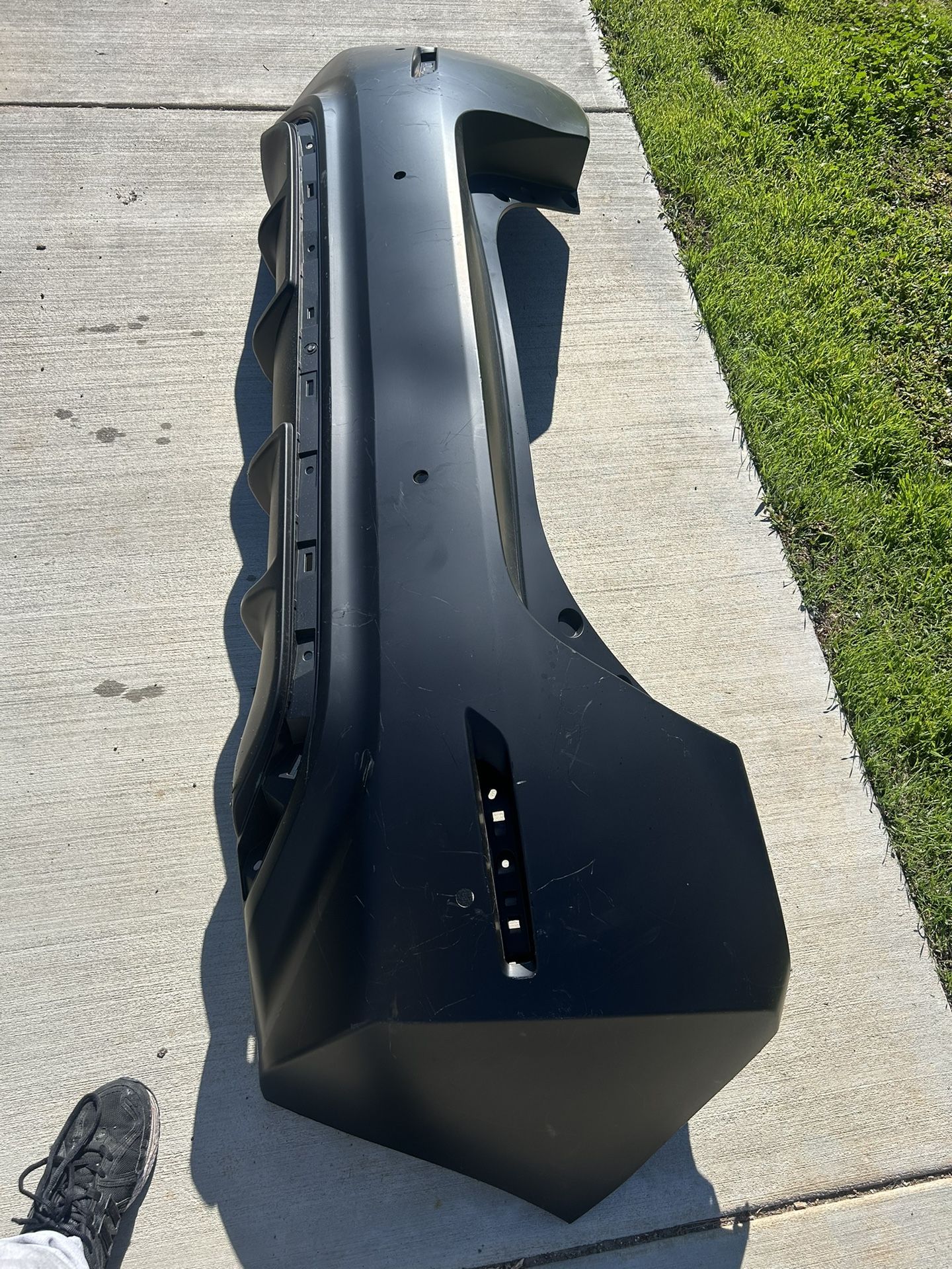 Nissan leaf 2019 and 2020 and 2021 and 2022 and 2023 and 2024 and 2025 rear bumper