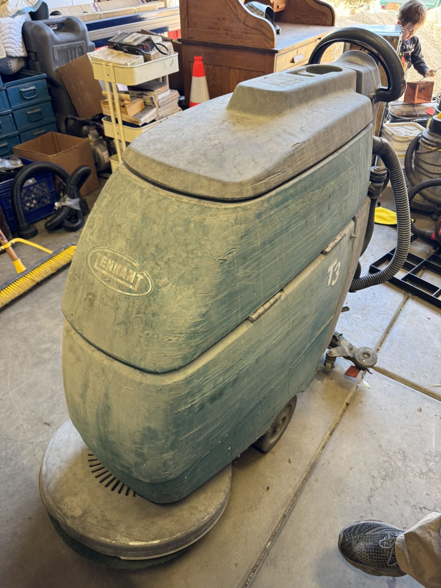Tennant T3 Floor Scrubber Advance