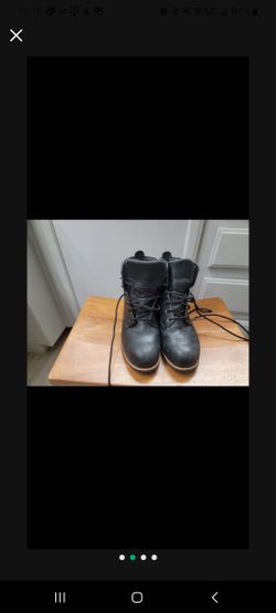 Red Wing Non Slip Work Boots!!  Worn only a few times, still new!! Slip resistant. $140 size 7 women's 