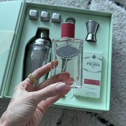Prada Woman Perfume Infusion de Rhubarbe Perfume 100ml + a Prada cocktail mixer set