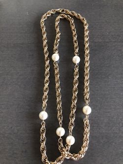 Gold Tone Chain with Pearls