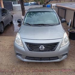 Nissan Versa 2014 Stick Shift