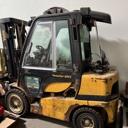 Yale Forklift 6000 Capacity Pneumatic Psi Engine Propane 