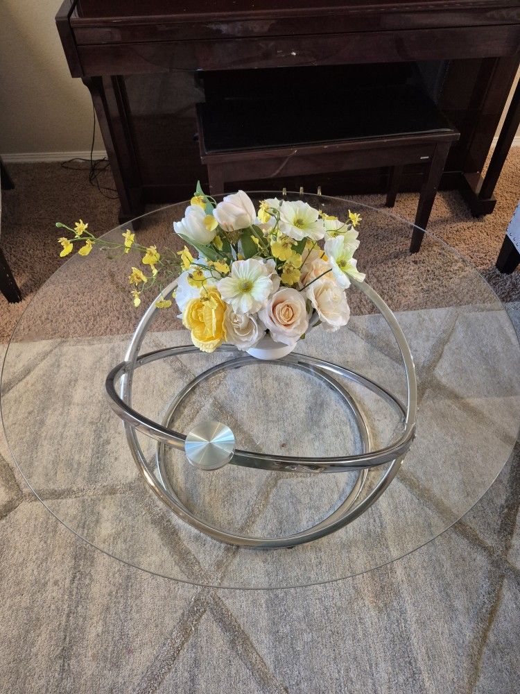 3 Piece Glass Too Coffee And End Tables $145 For Each End Table, 350 For Coffee Tables