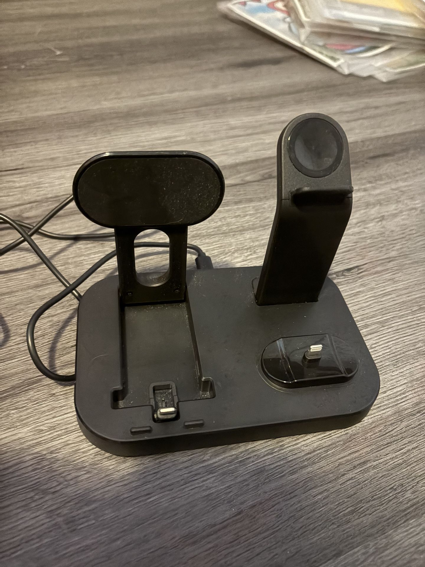 3 in one black charging station.
