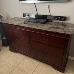 Two Night Stand And Two Dressers