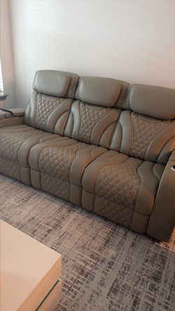 Sofas/reclyners