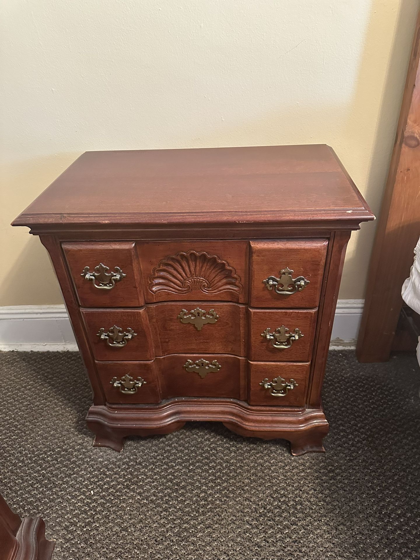 Night Stand With 3 Drawers